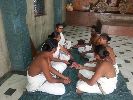 Havan at delhi Ganesh Mandir